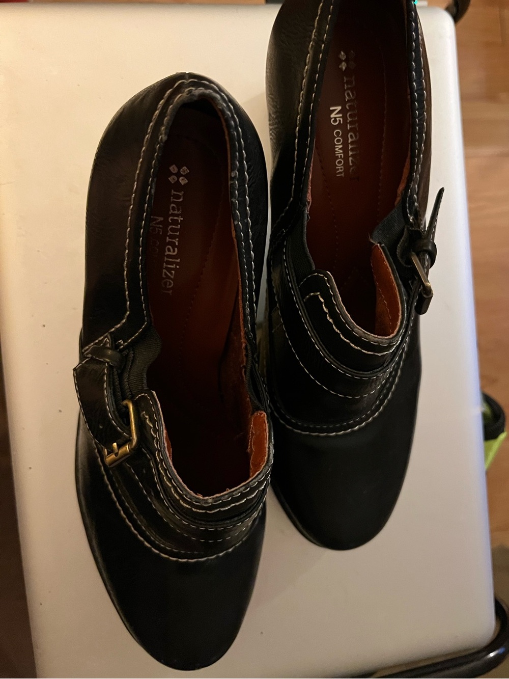 Naturalizer Black Leather Buckle Mary Jane Heels